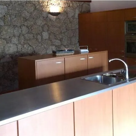 Amazing Farmhouse With Huge Pool In Geres Βίλα *