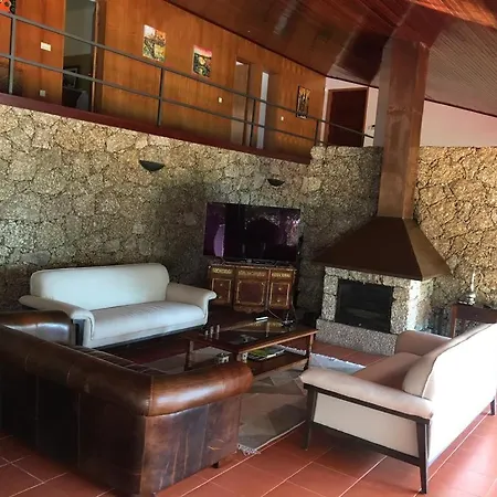Amazing Farmhouse With Huge Pool In Geres Вилла *